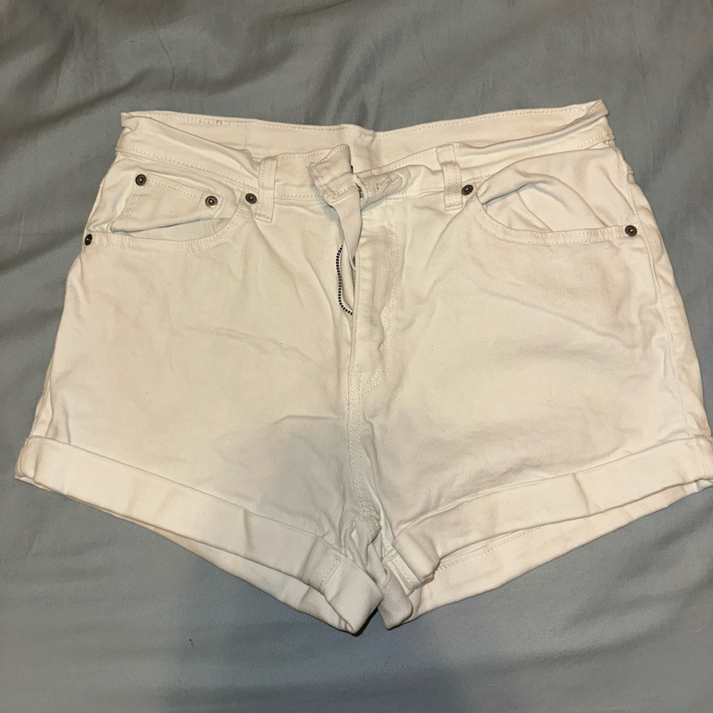Women's White Levi Shorts